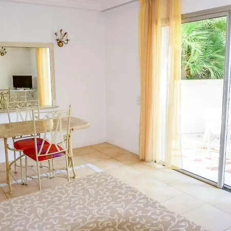 Apartment Carlton.2 *