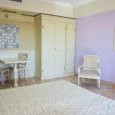 Appartement Carlton.2 *